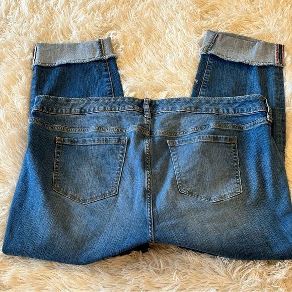 Torrid Women’s Crop Raw Hem Boyfriend Vintage Stretch Jeans SZ 20 - Picture 3 of 9